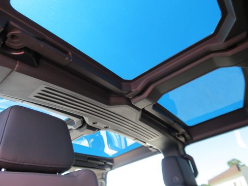 Used 2025 GMC Hummer EV 3X AWD/4WD image 18