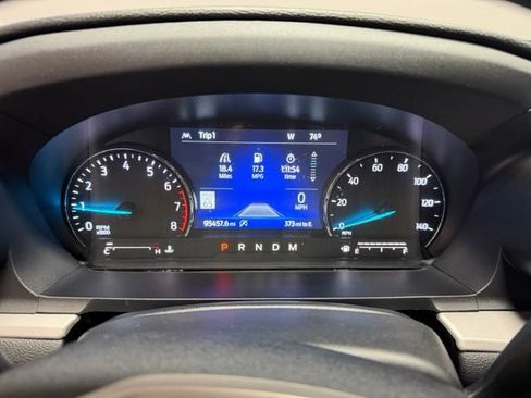Used 2020 Ford Explorer XLT w/ Equipment Group 202A AWD/4WD image 33