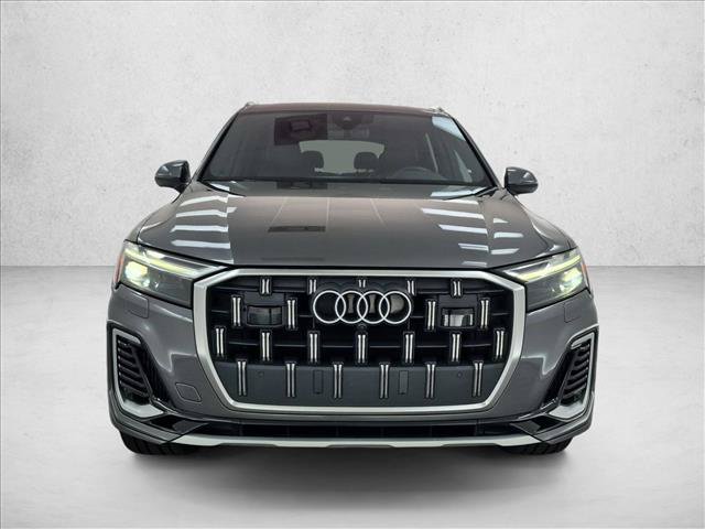 Used 2025 Audi Q7 3.0T Premium Plus AWD/4WD image 2