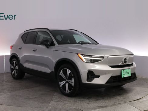 Used 2023 Volvo XC40 Recharge Plus AWD/4WD image 13
