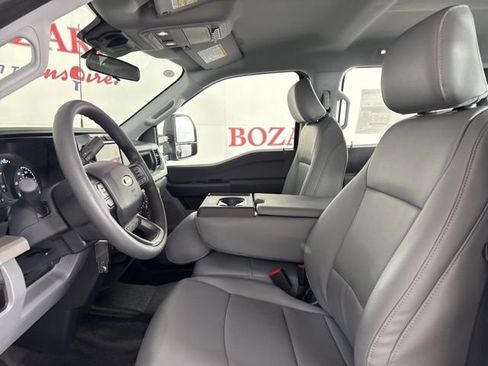 New 2026 Ford F250 XL w/ XL Chrome Package image 13