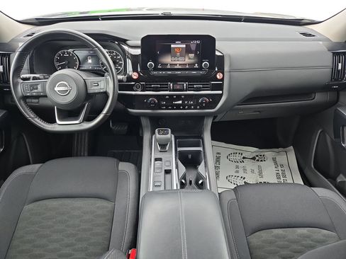 Used 2024 Nissan Pathfinder SV FWD image 9
