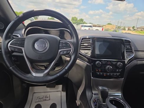 Used 2020 Jeep Grand Cherokee Limited AWD/4WD image 13