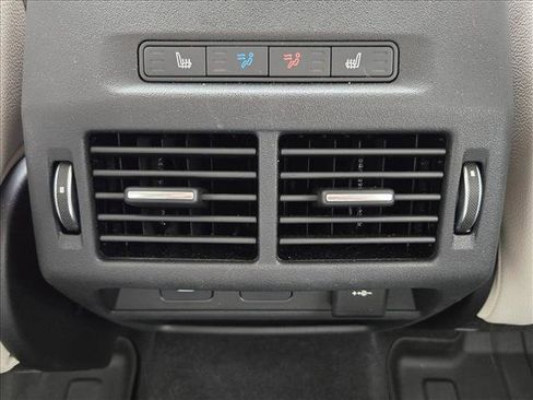 Certified 2025 Land Rover Discovery Sport S image 24