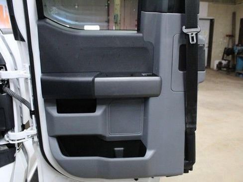 Used 2021 Ford F150 XLT RWD image 13