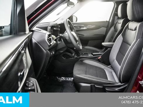 Used 2025 Chevrolet TrailBlazer LT AWD/4WD image 15