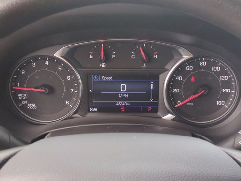 Used 2023 GMC Terrain SLE w/ Driver Convenience Package FWD image 22