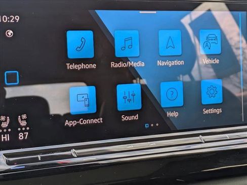 Used 2024 Volkswagen Atlas SE image 14