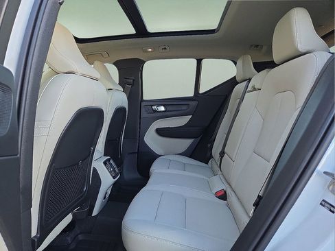 New 2026 Volvo XC40 B5 Plus w/ Protection Package Premier AWD/4WD image 15