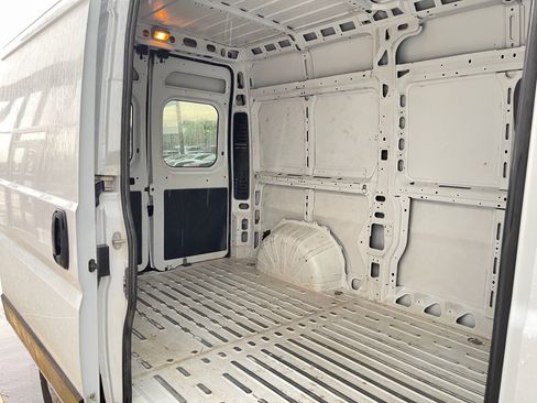 Used 2023 RAM ProMaster 2500 FWD image 27