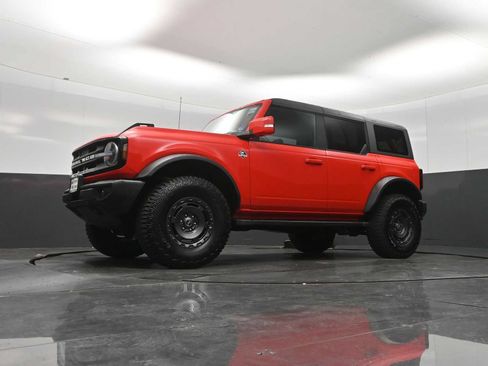 Used 2024 Ford Bronco Outer Banks AWD/4WD image 21