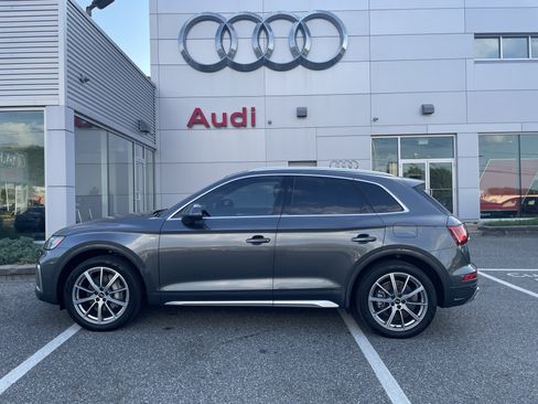 Certified 2022 Audi Q5 e Premium Plus w/ Premium Plus Package AWD/4WD image 4