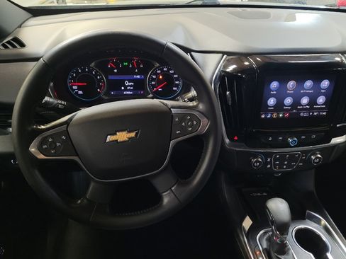 Used 2022 Chevrolet Traverse LT FWD image 22