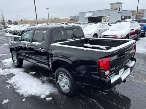 Used 2023 Toyota Tacoma SR image 5