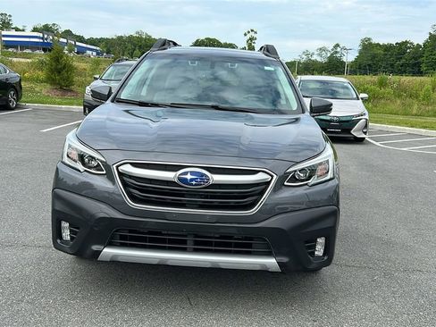 Used 2020 Subaru Outback Limited AWD/4WD image 2