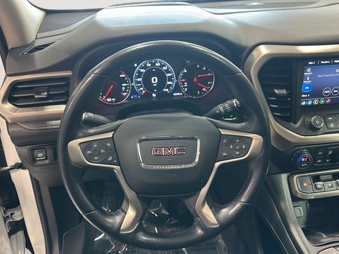 Used 2022 GMC Acadia Denali w/ Denali Ultimate Package image 10