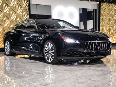 Used 2019 Maserati Quattroporte S Q4 AWD/4WD image 2