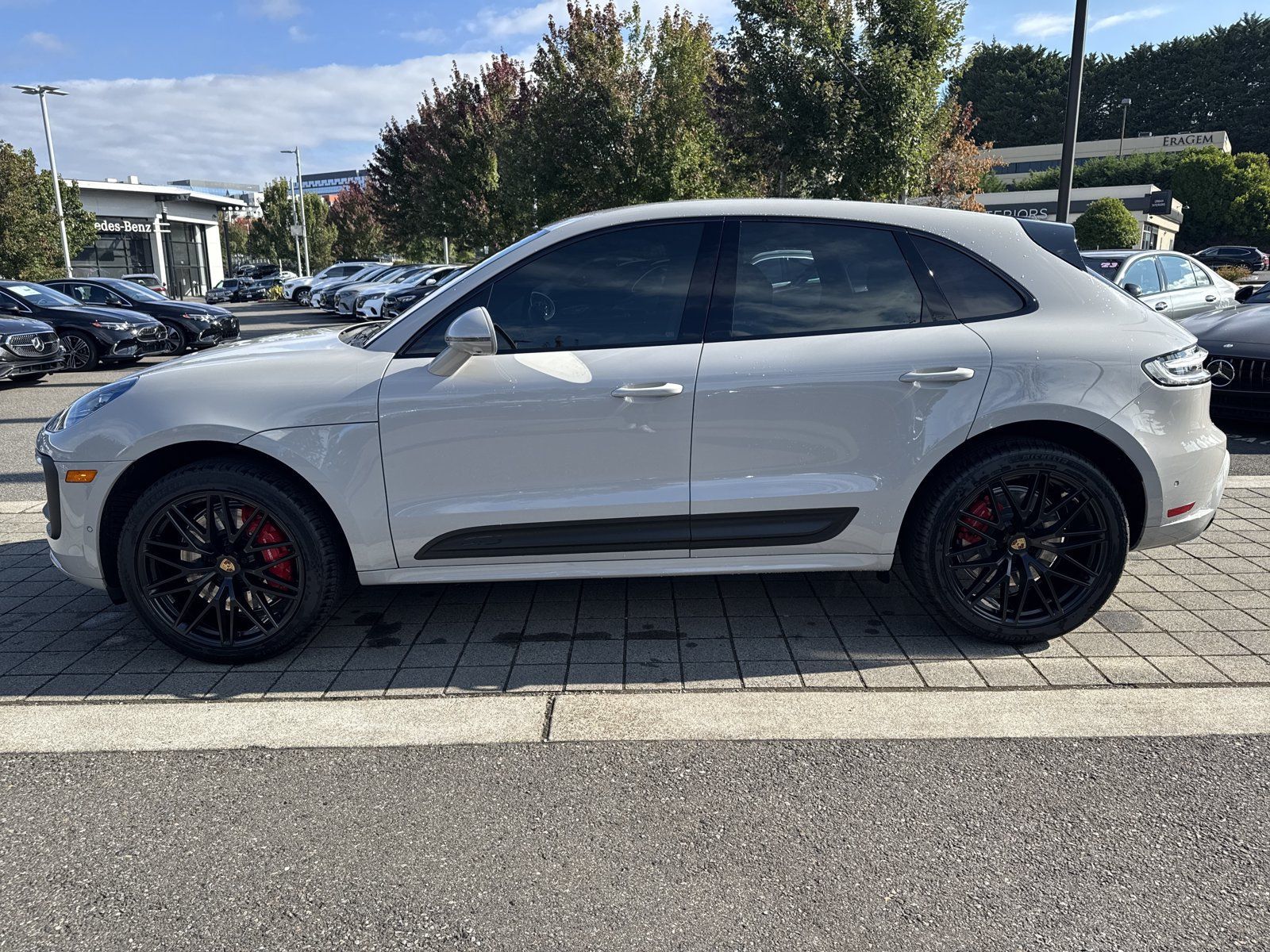Used 2023 Porsche Macan GTS AWD/4WD image 8