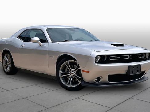 Used 2021 Dodge Challenger R/T RWD image 4