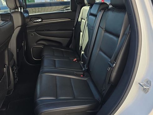 Used 2021 Jeep Grand Cherokee High Altitude image 3