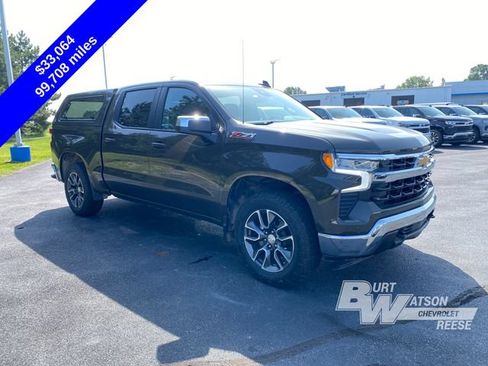 Used 2023 Chevrolet Silverado 1500 LT AWD/4WD image 10