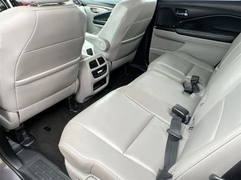 Used 2018 Honda Pilot EX-L image 19