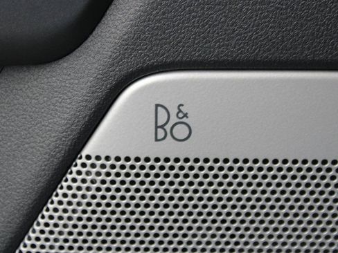 Used 2025 Ford F350 Lariat w/ Black Appearance Package image 73