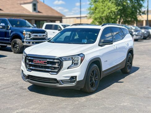 Used 2022 GMC Terrain AT4 w/ Infotainment Package II AWD/4WD image 8