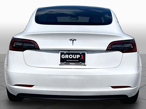 Used 2023 Tesla Model 3 Standard Range RWD image 4