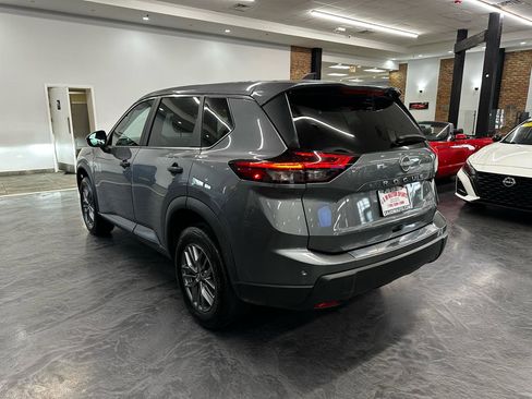 Used 2024 Nissan Rogue S AWD/4WD image 6