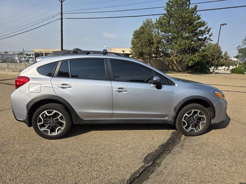 Used 2016 Subaru Crosstrek 2.0i Limited AWD/4WD image 9
