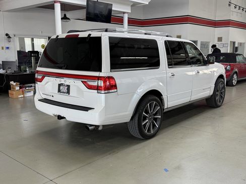 Used 2017 Lincoln Navigator L Reserve image 3