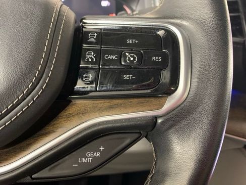 Used 2023 Jeep Grand Wagoneer Series II AWD/4WD image 35