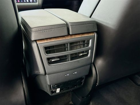 Used 2018 Tesla Model X P100D image 26