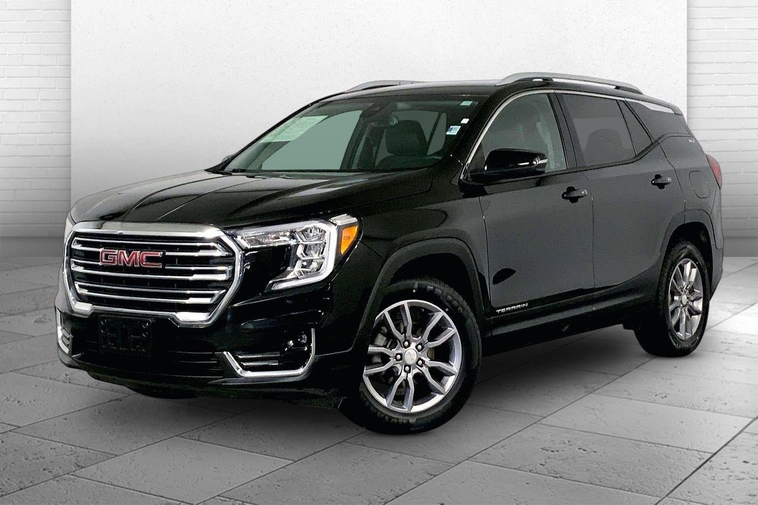 Used 2024 GMC Terrain SLT AWD/4WD image 12