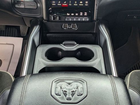 Used 2022 RAM 2500 Laramie w/ Night Edition image 19