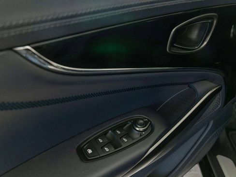 Used 2025 Aston Martin DBX 707 image 35