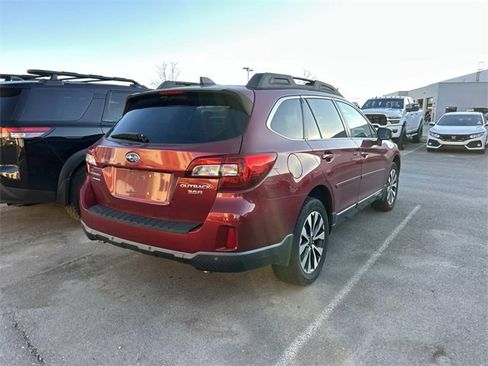 Used 2017 Subaru Outback 3.6R Limited image 4
