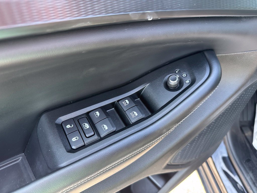 Used 2024 Jeep Grand Cherokee L Laredo AWD/4WD image 29