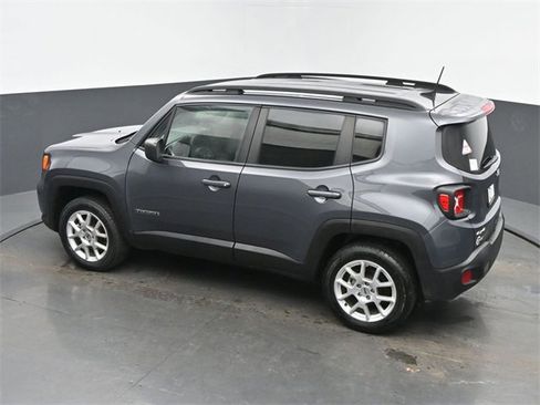 Used 2022 Jeep Renegade Latitude image 40
