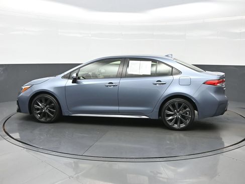 Used 2024 Toyota Corolla SE FWD image 3