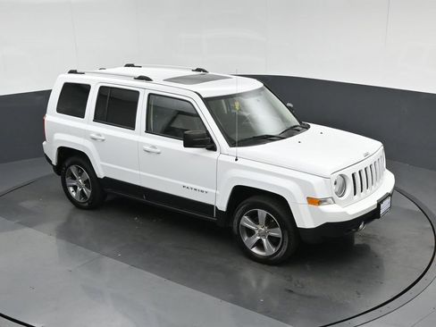 Used 2017 Jeep Patriot High Altitude image 32