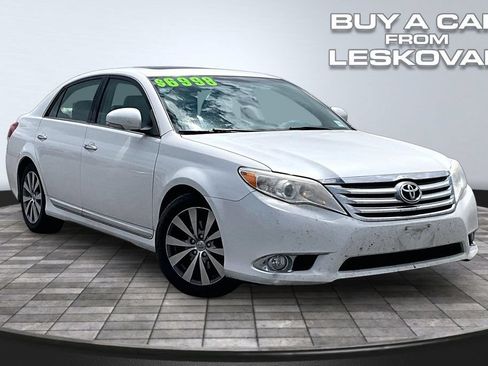 Used 2011 Toyota Avalon Limited FWD image 1