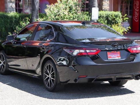 Used 2024 Toyota Camry SE FWD image 6