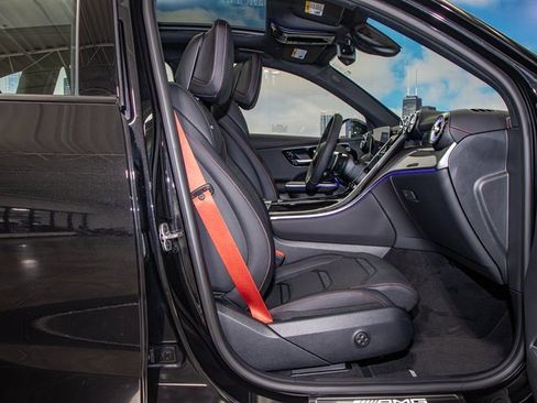 Certified 2025 Mercedes-Benz GLC 43 AMG 4MATIC image 21