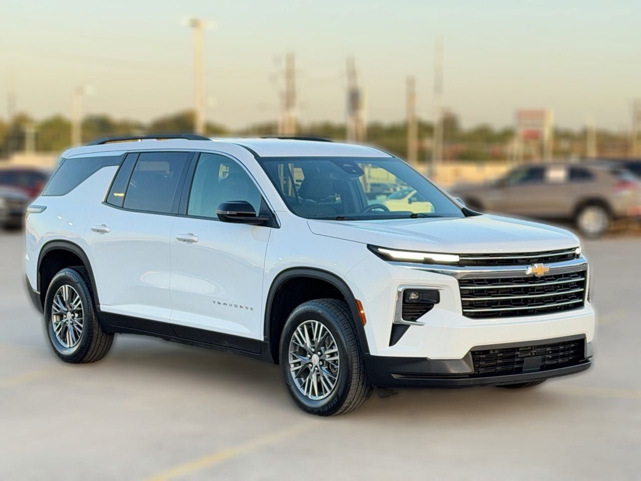 Used 2025 Chevrolet Traverse LT FWD image 5
