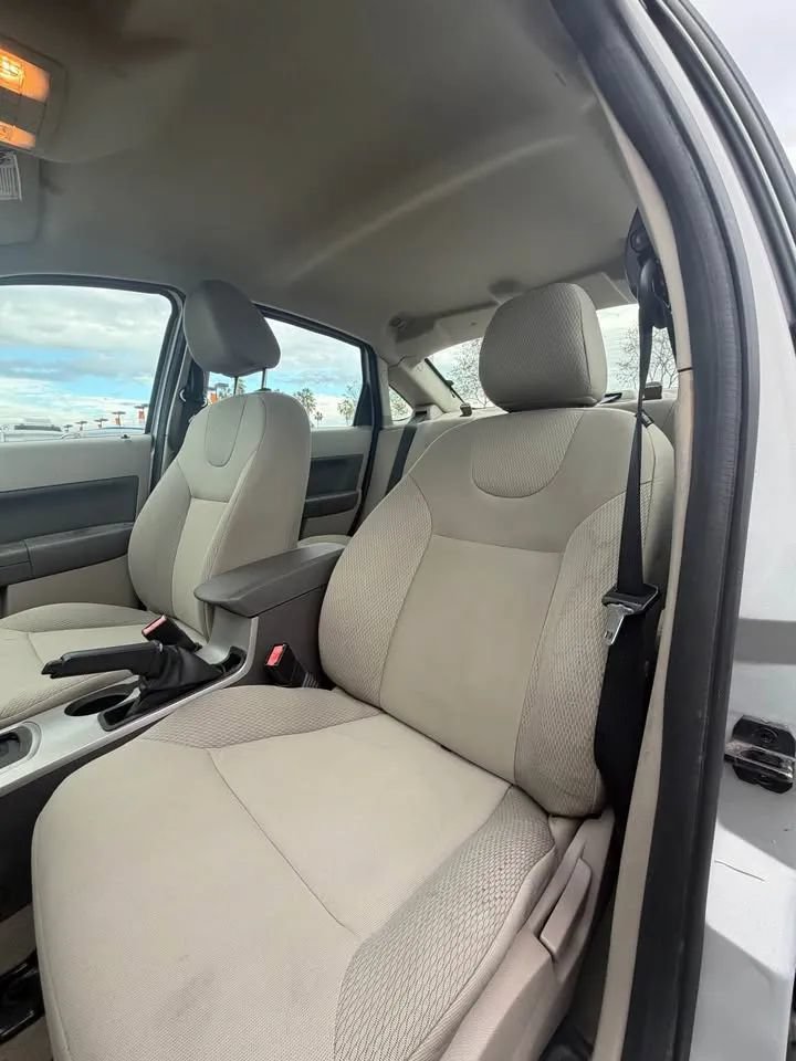 Used 2008 Ford Focus SES FWD image 6