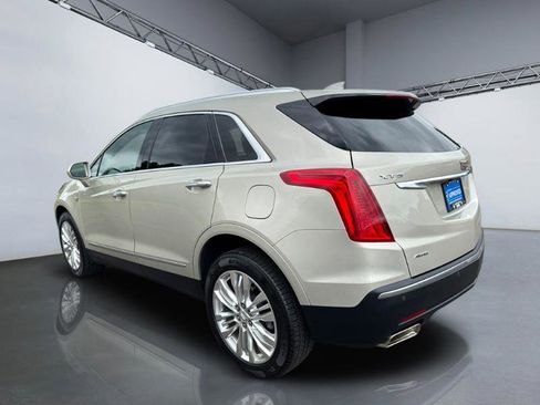 Used 2017 Cadillac XT5 Premium Luxury AWD/4WD image 5