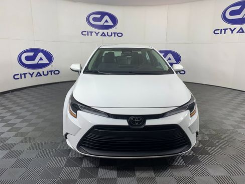 Used 2023 Toyota Corolla LE FWD image 9