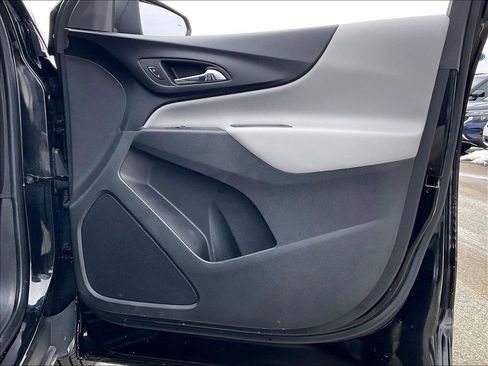 Used 2024 Chevrolet Equinox LS image 11